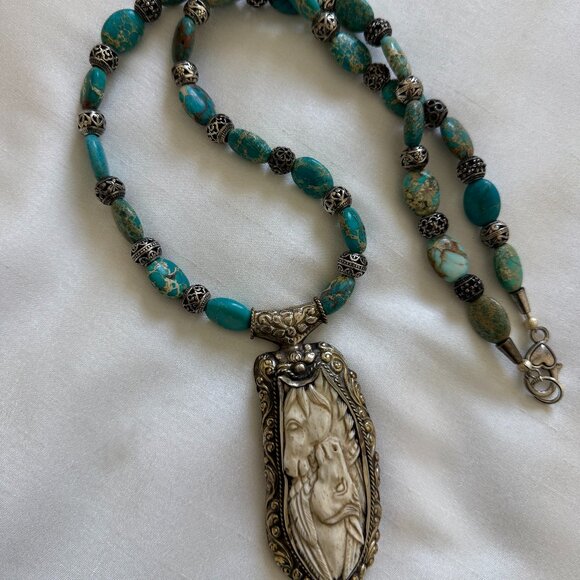 Turquoise Necklace w/ Carved Bone Horse Head Pendant 31 inches in Length - Picture 8 of 9